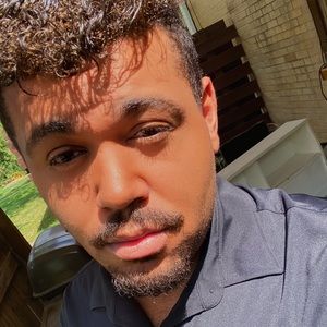 Meet your Posher, Dakota